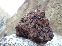“The Amazing Benefits of Himalayan Shilajit: Nature’s Miracle Resin”